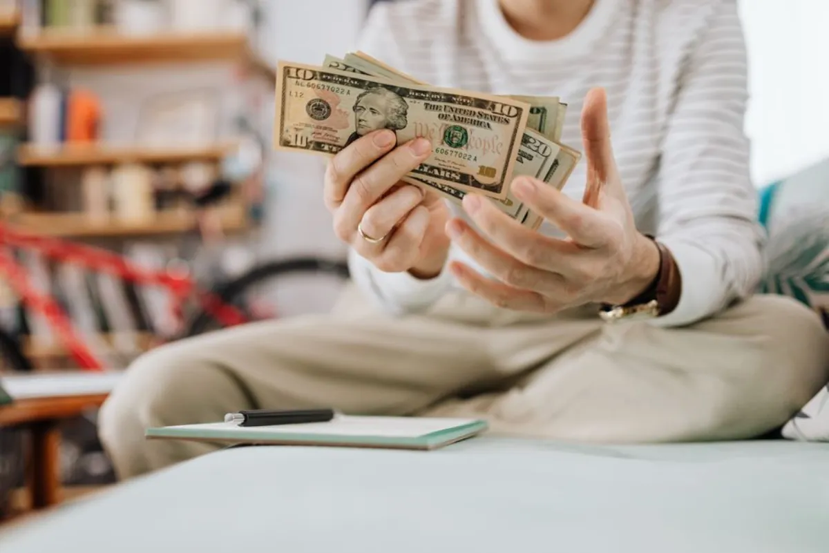money notebook